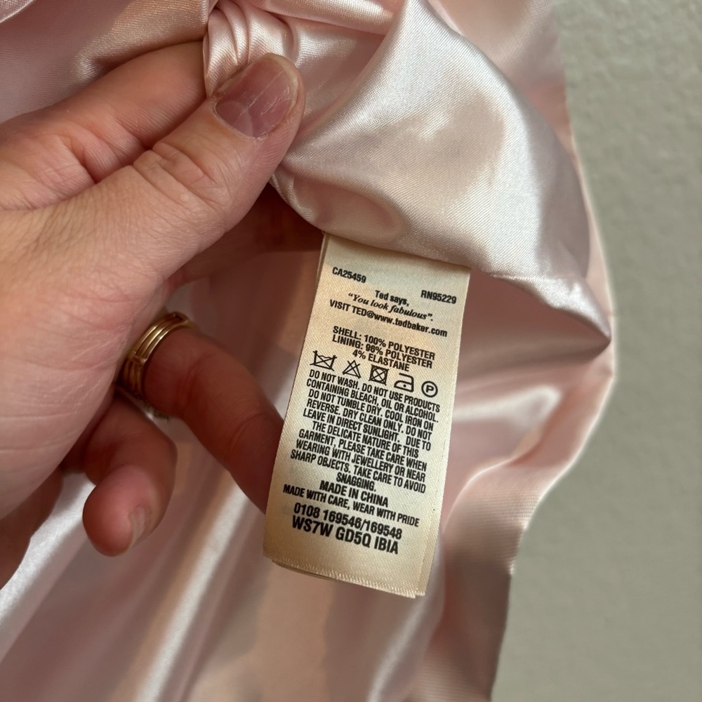 ❗️NWT Ted Baker Ibia Baby Pink Cap Sleeve Dress with Multicolor Floral Print 10 - Picture 6 of 10